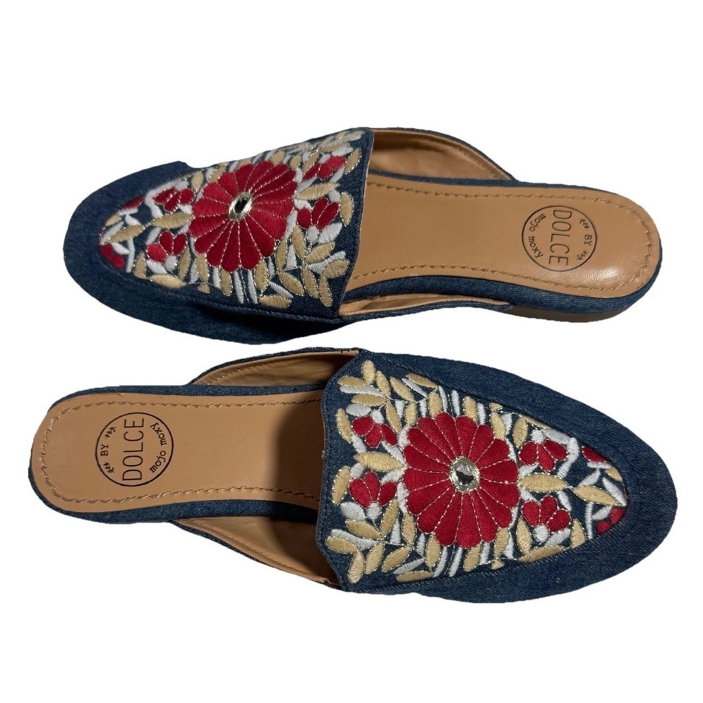 Dolce by Mojo Moxy Denim Floral Embroidered Mules Slides Flats Blue Red 7.5M Art - Picture 4 of 12